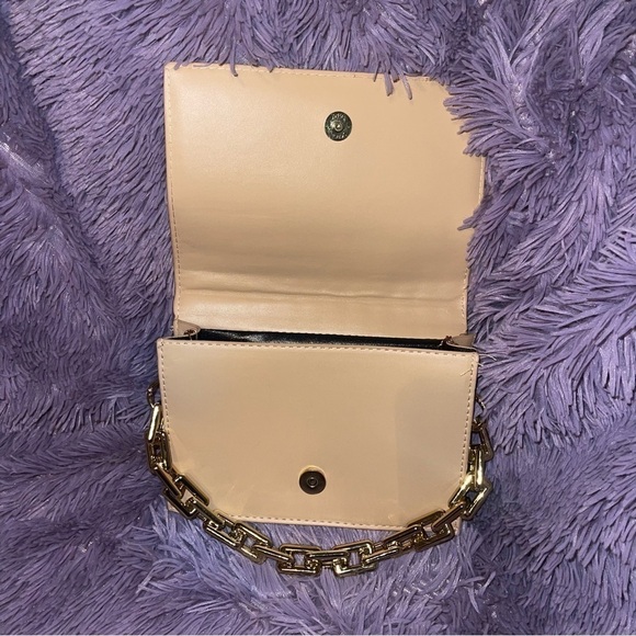 Mini Quilted Chain Flap Square Hobo Bag 5️⃣✖️3️⃣0️⃣ - Picture 5 of 5